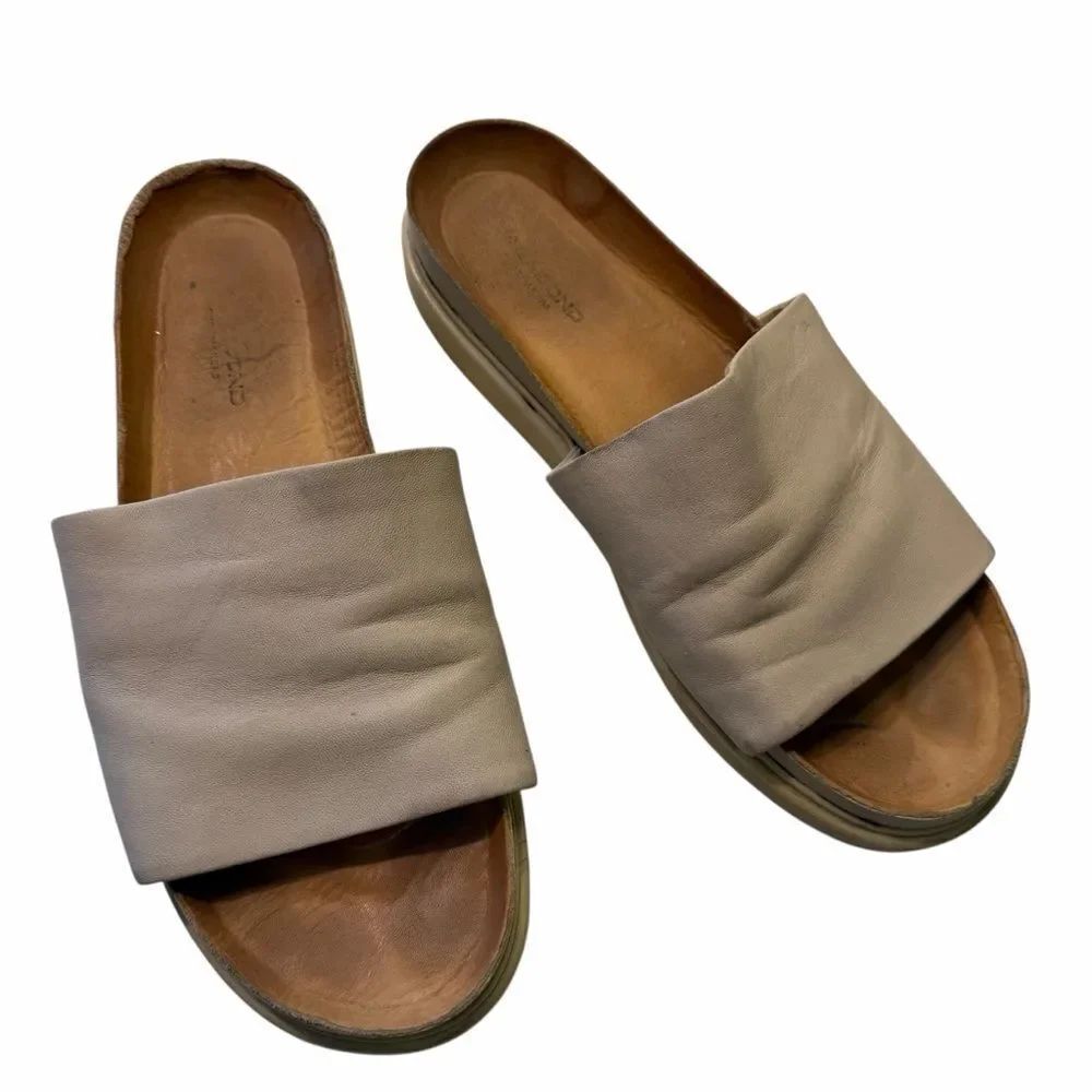 Vagabond Sandals Leather Slides minimalist molded flats Size 38 / 8